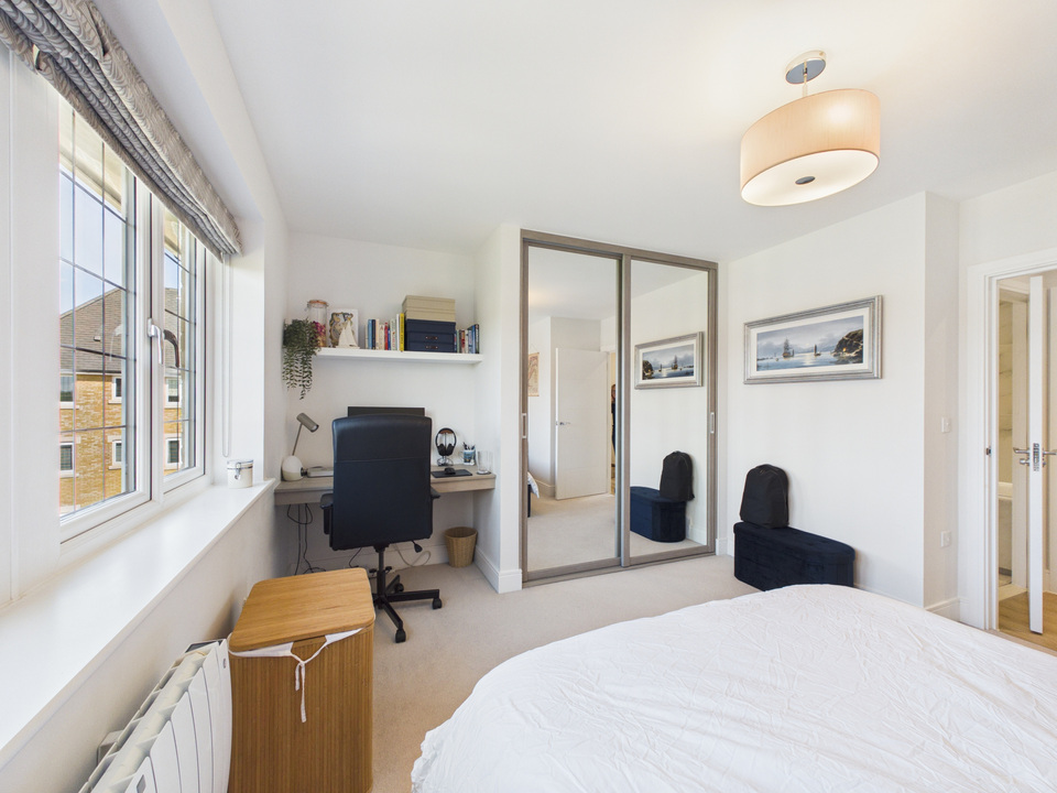 1 bed apartment for sale in Rochford Lodge, The Boulevard, Horsham  - Property Image 5