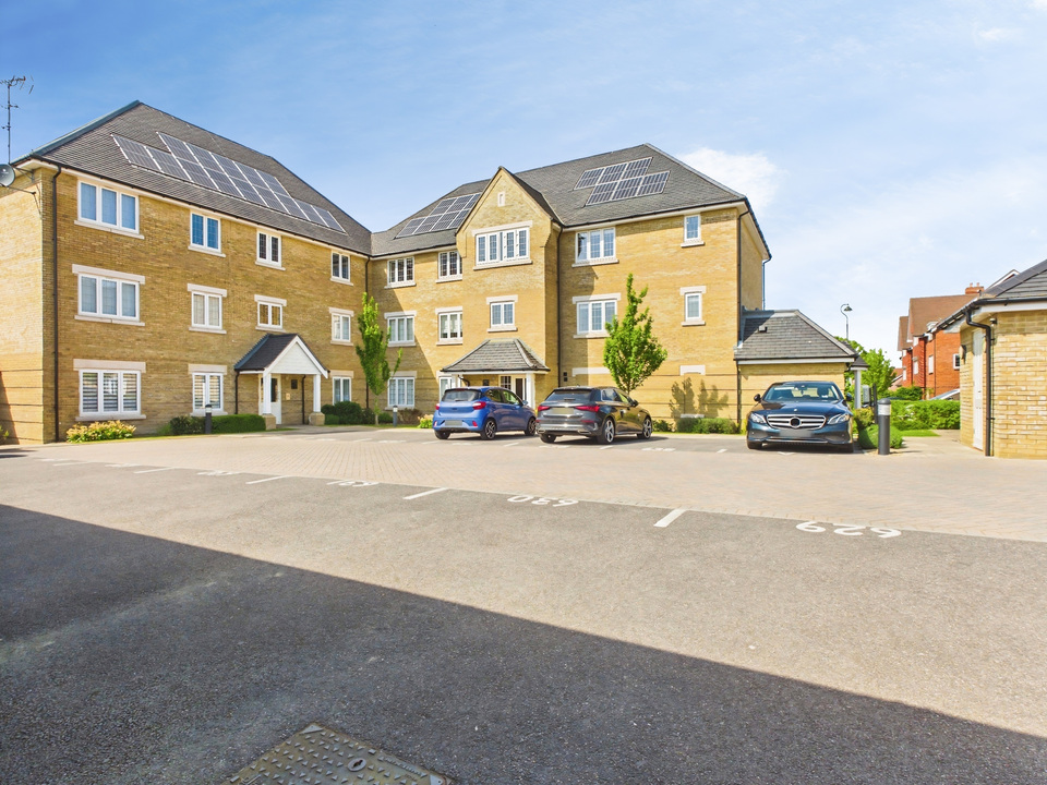 1 bed apartment for sale in Rochford Lodge, The Boulevard, Horsham