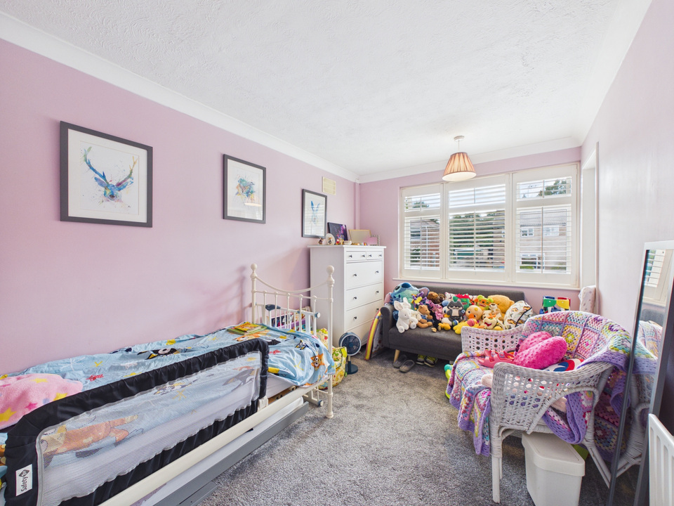 4 bed semi-detached house for sale in Longfield Road, Horsham  - Property Image 6