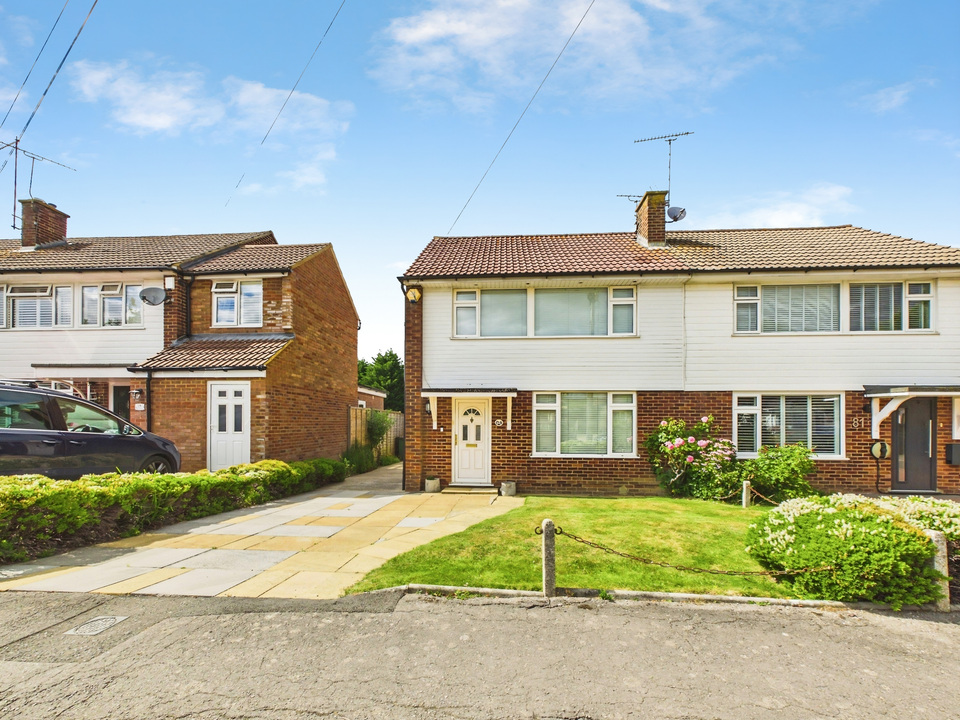 3 bed semi-detached house for sale in Farhalls Crescent, Horsham, West Sussex  - Property Image 10