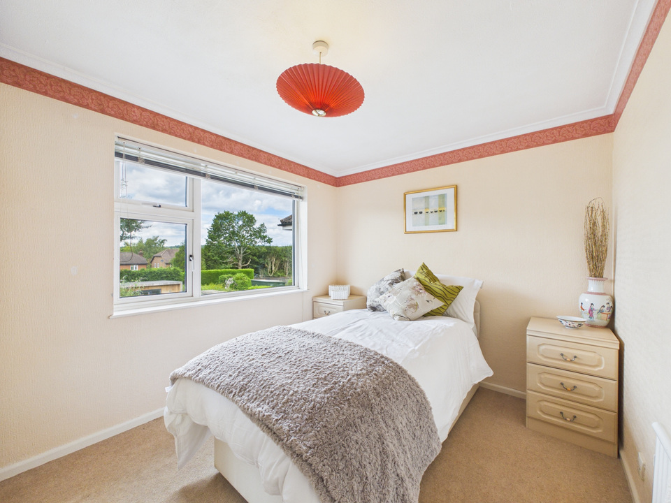 3 bed semi-detached house for sale in Farhalls Crescent, Horsham, West Sussex  - Property Image 8