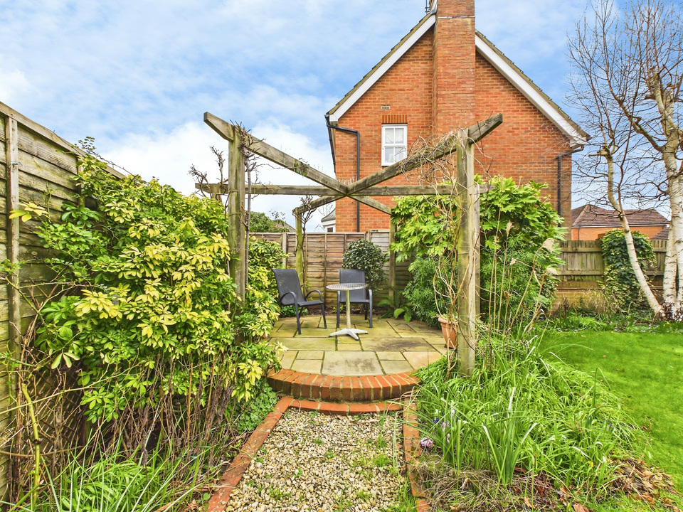 3 bed detached house for sale in Elgar Way, Horsham, West Sussex - Property Image 20