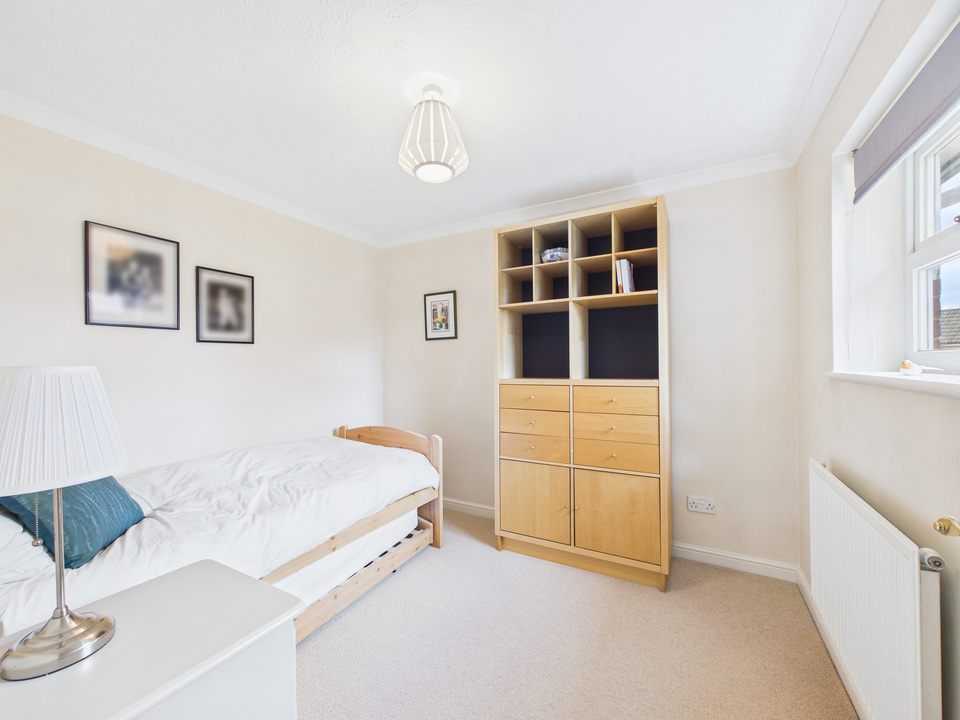 3 bed detached house for sale in Elgar Way, Horsham, West Sussex - Property Image 7