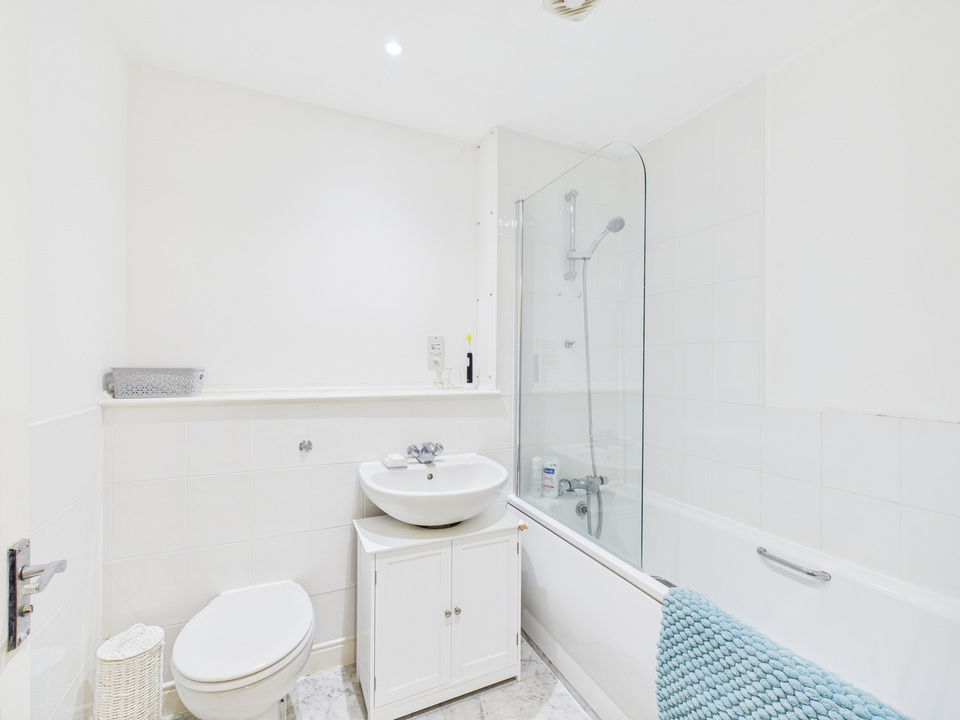 1 bed apartment for sale in Fairbank Road, Southwater  - Property Image 7