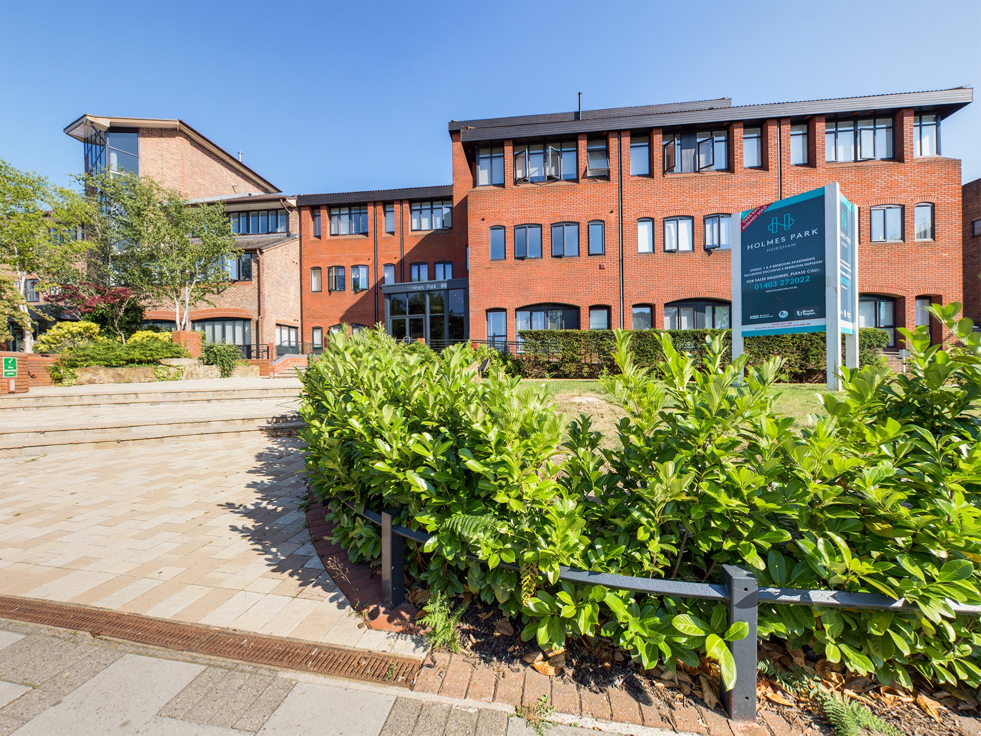 Studio flat for sale in Holmes Park, North Street, Horsham