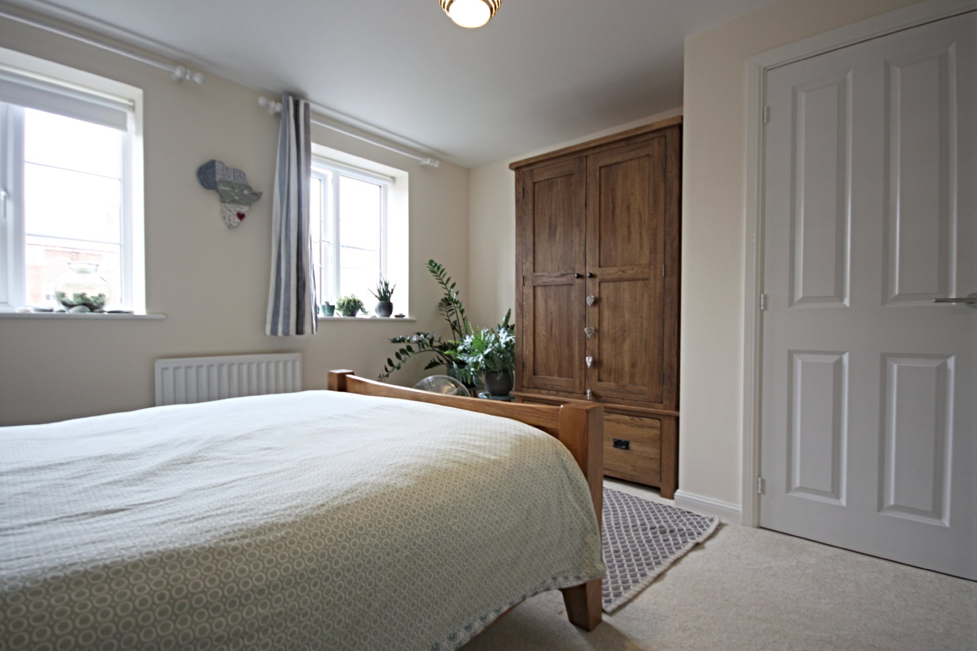 4 bed semi-detached house for sale in Sargent Way, Broadbridge Heath  - Property Image 4