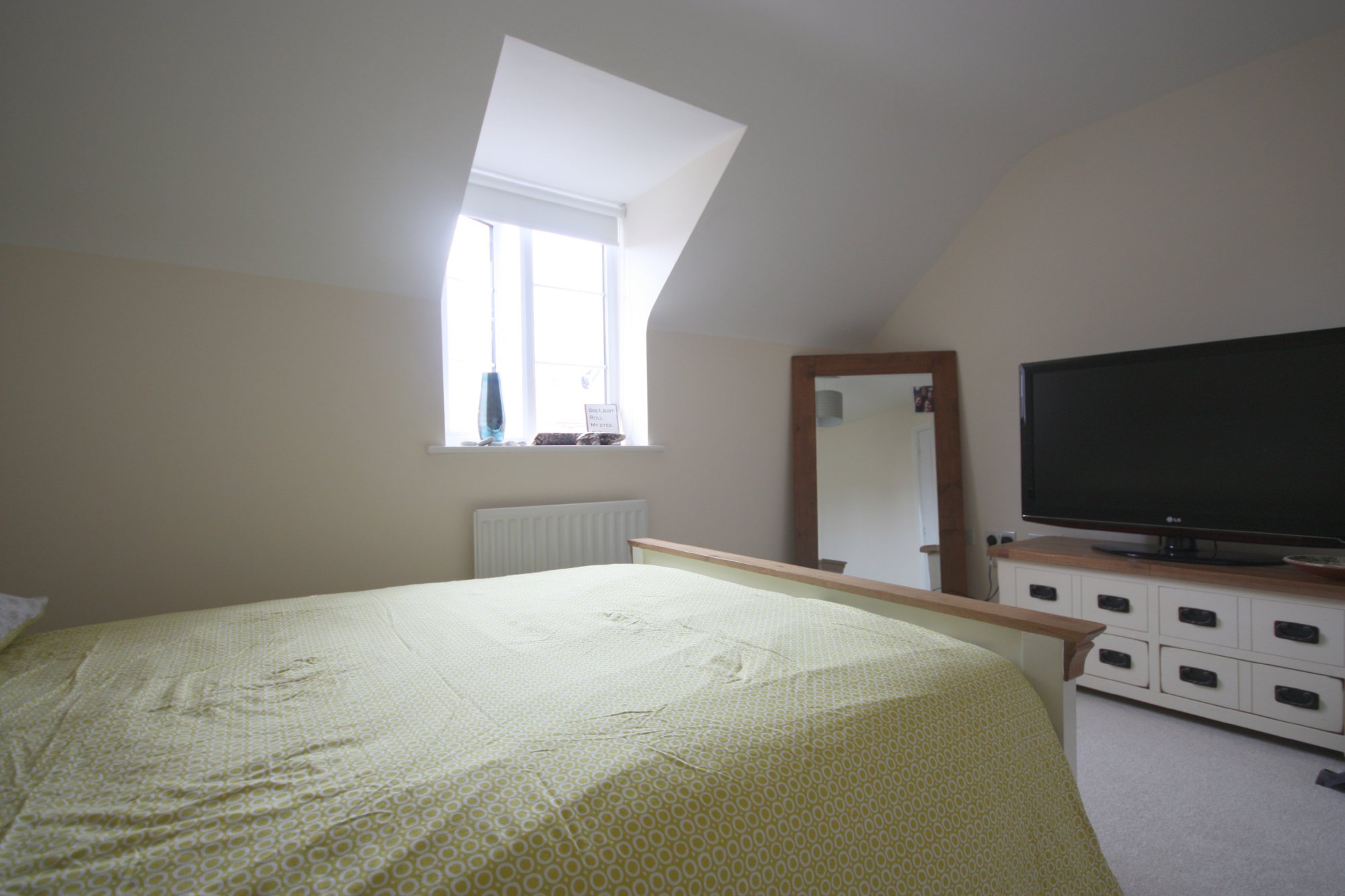 4 bed semi-detached house for sale in Sargent Way, Broadbridge Heath  - Property Image 5
