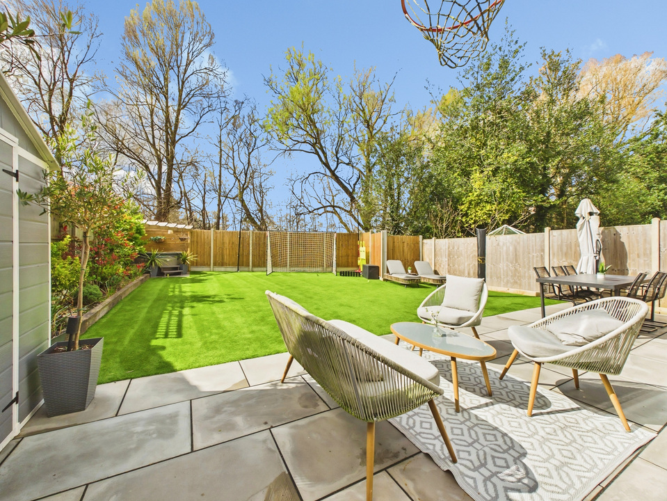 5 bed detached house for sale in St. Hughs Close, Crawley, West Sussex  - Property Image 25