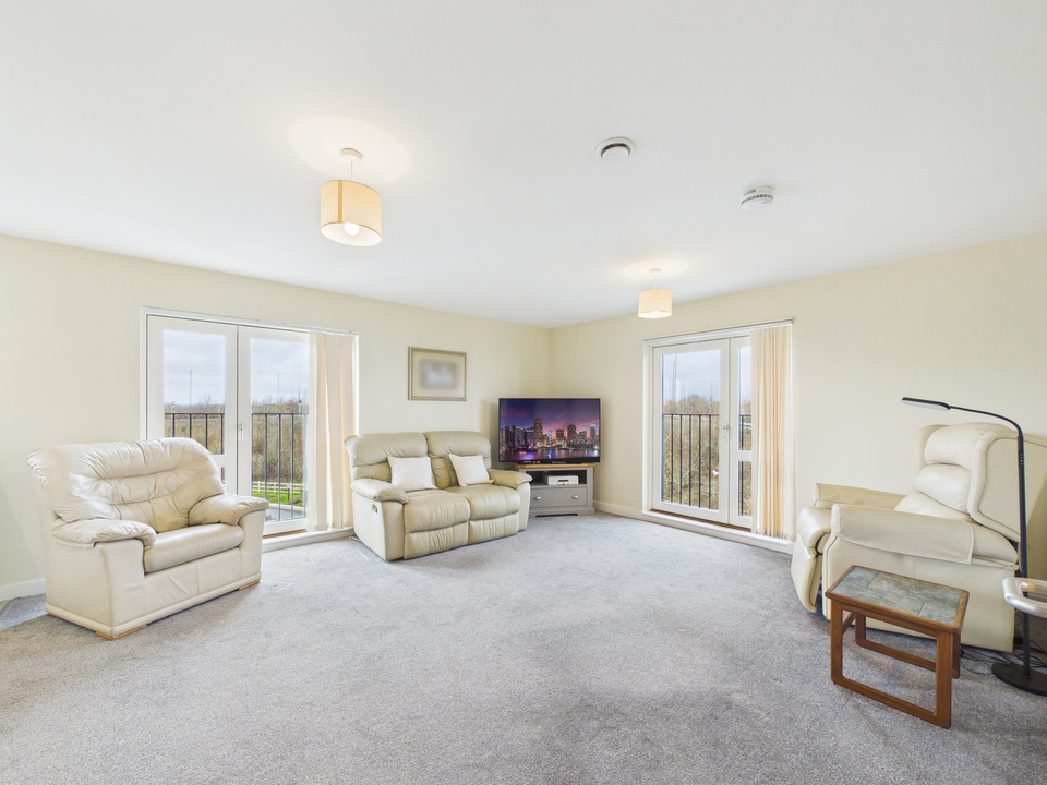 2 bed apartment for sale in The Boulevard, Horsham  - Property Image 2