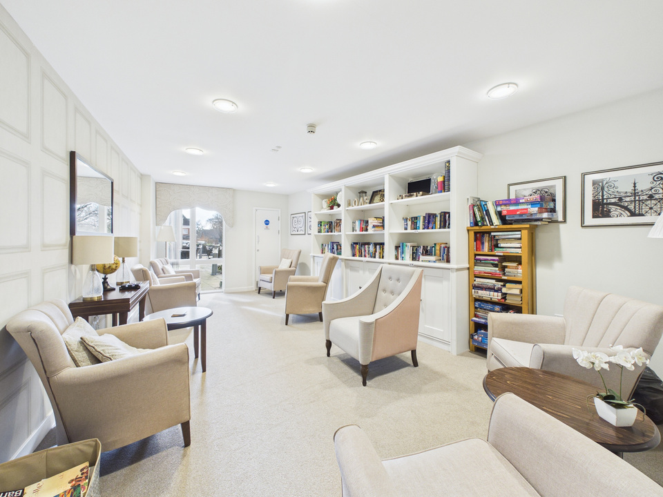 2 bed apartment for sale in The Boulevard, Horsham  - Property Image 8