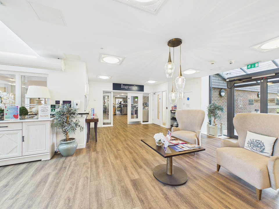 2 bed apartment for sale in The Boulevard, Horsham  - Property Image 12