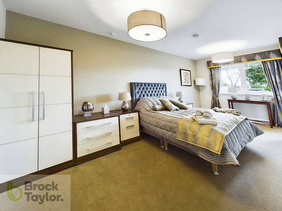 2 bed block of apartments for sale in Birchgrove Road, Horsted Keynes  - Property Image 6