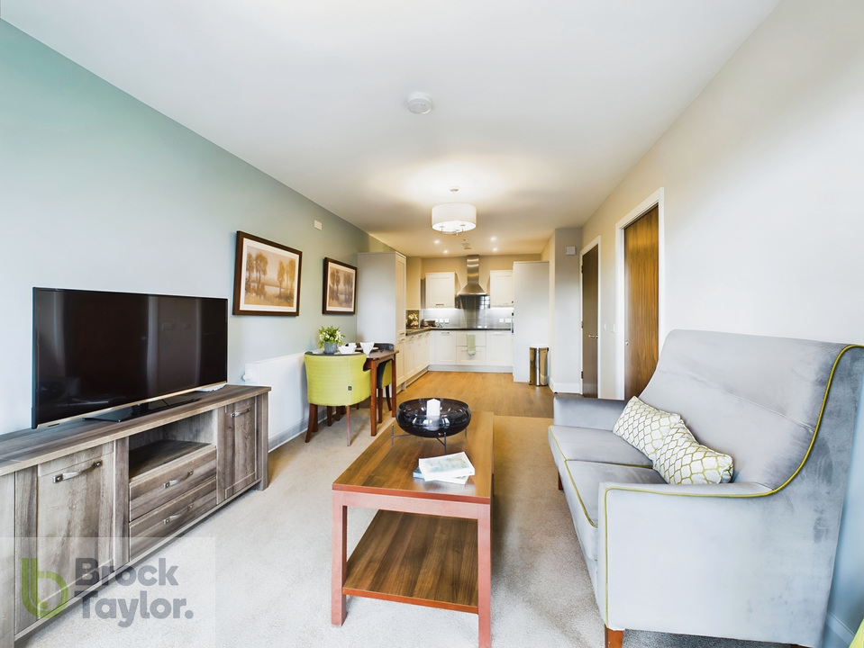 2 bed block of apartments for sale in Birchgrove Road, Horsted Keynes  - Property Image 8