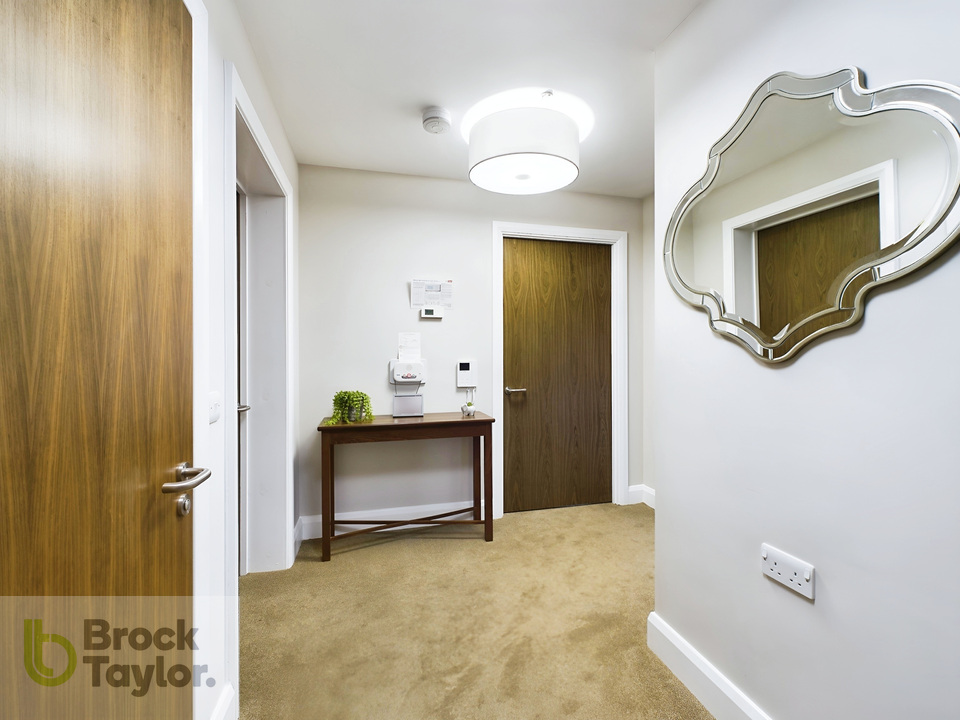 2 bed block of apartments for sale in Birchgrove Road, Horsted Keynes  - Property Image 9