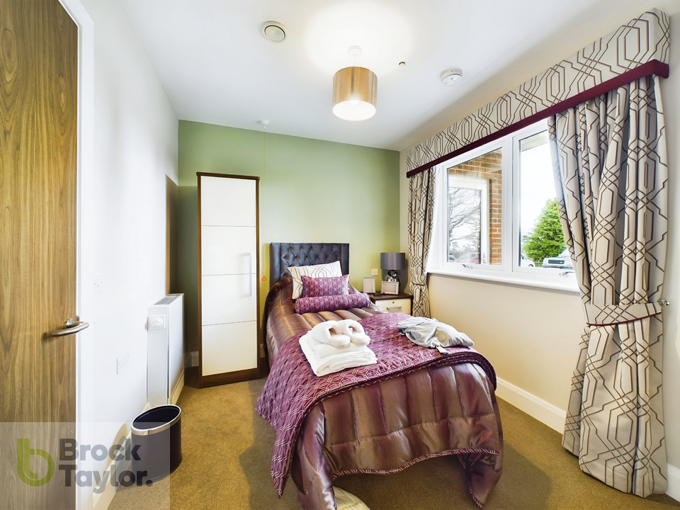 2 bed block of apartments for sale in Birchgrove Road, Horsted Keynes  - Property Image 10