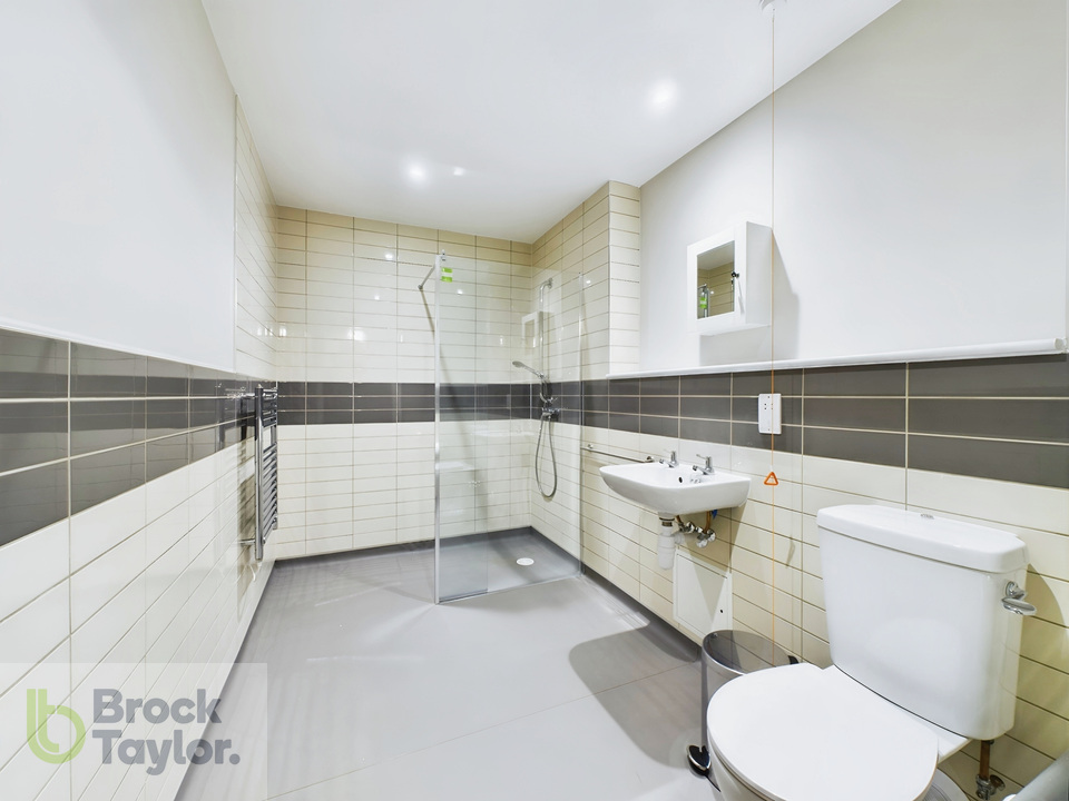 2 bed block of apartments for sale in Birchgrove Road, Horsted Keynes  - Property Image 11