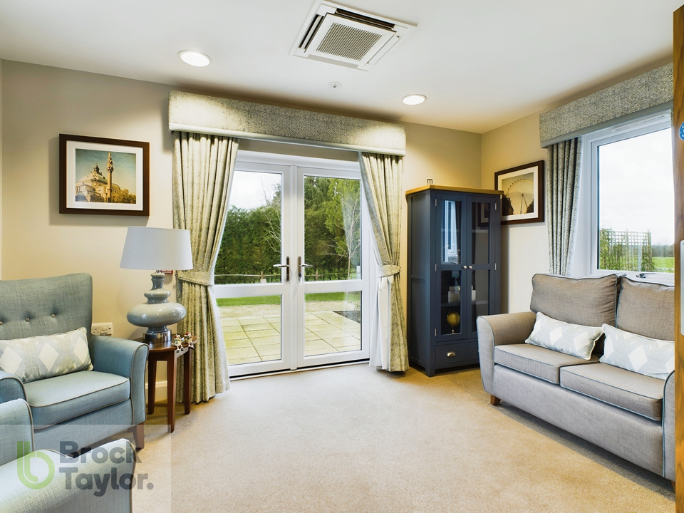 2 bed block of apartments for sale in Birchgrove Road, Horsted Keynes  - Property Image 16