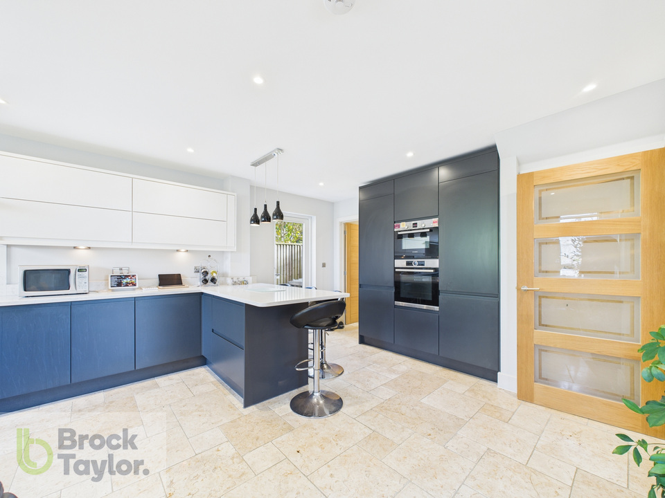 4 bed detached house for sale in Rocky Lane, Haywards Heath  - Property Image 9