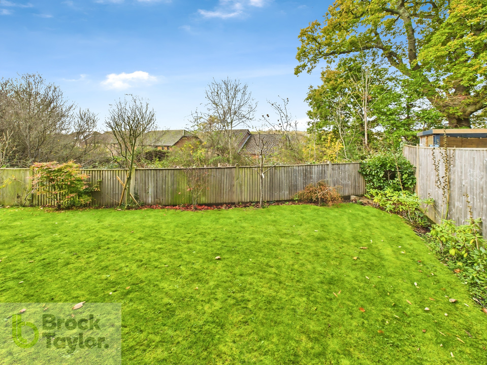 4 bed detached house for sale in Rocky Lane, Haywards Heath  - Property Image 11