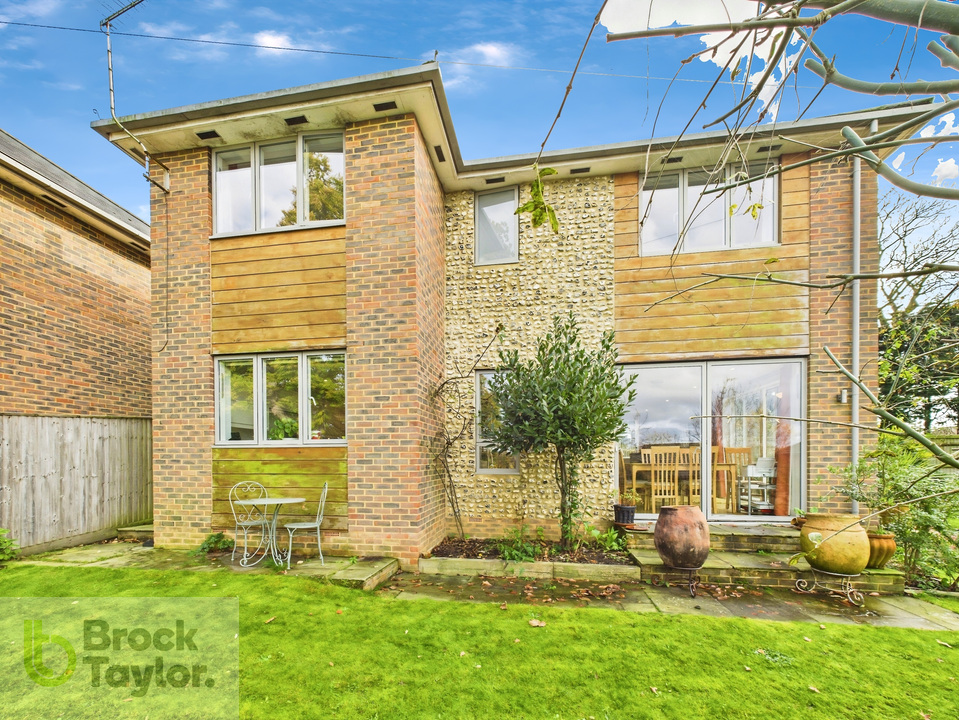 4 bed detached house for sale in Rocky Lane, Haywards Heath - Property Image 4
