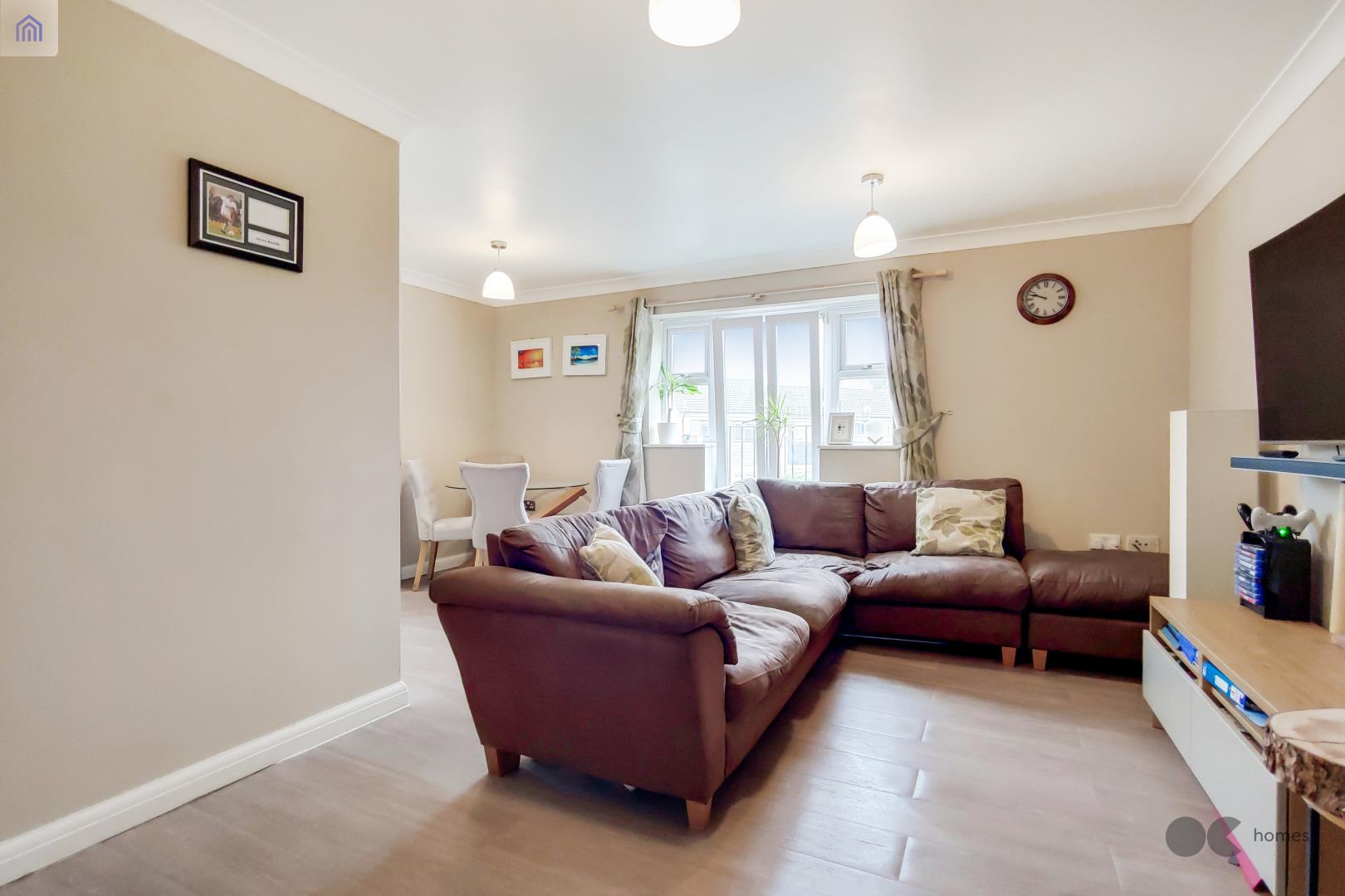 2 bed flat to rent in Paignton Close, Harold Wood RM3  - Property Image 6