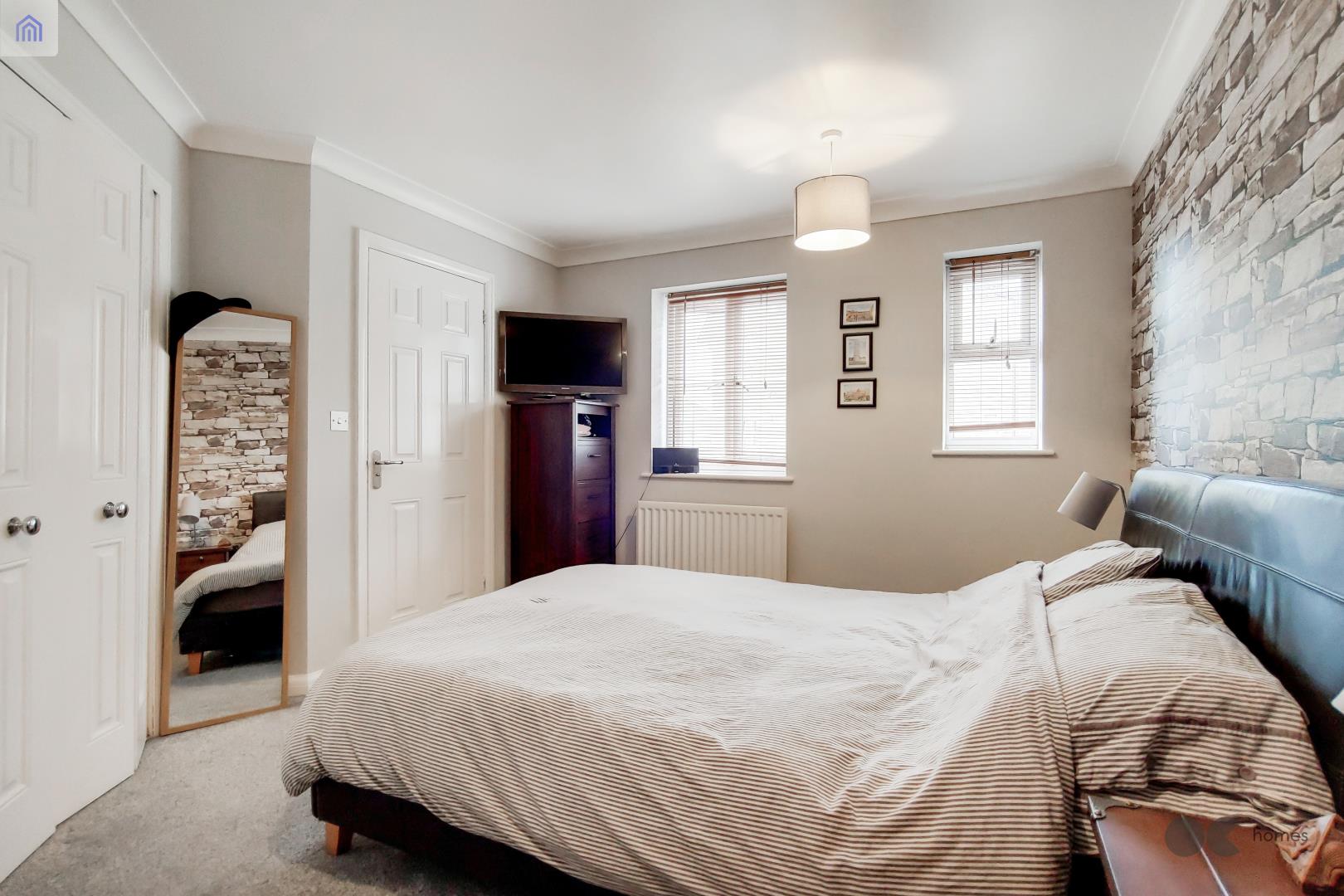 2 bed flat to rent in Paignton Close, Harold Wood RM3  - Property Image 7