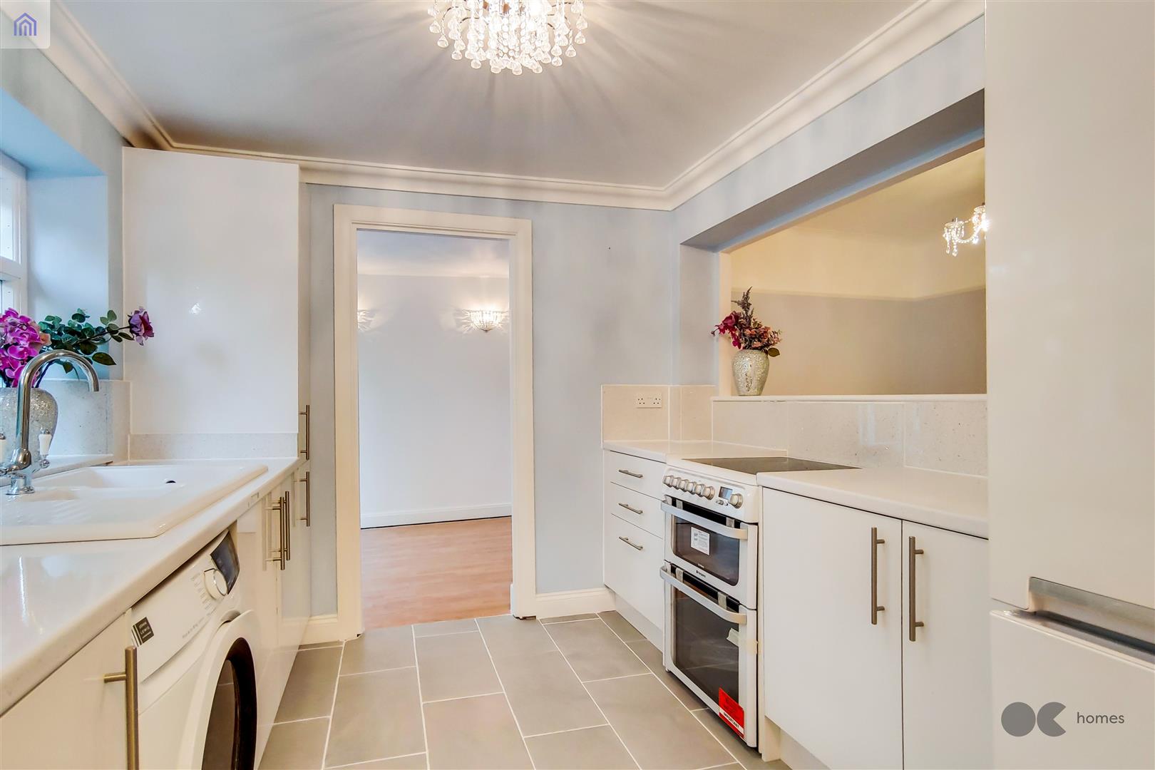 2 bed flat to rent in Hare Hall Lane, GIDEA PARK RM2  - Property Image 4