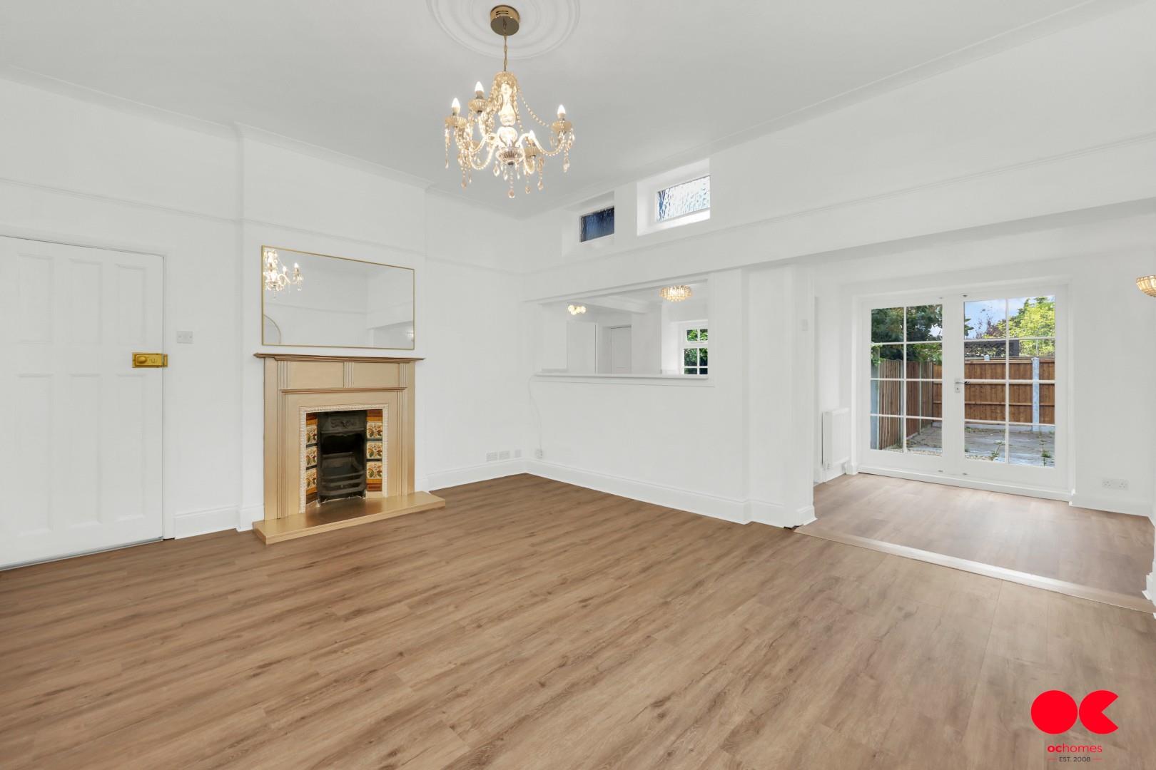 2 bed flat to rent in Hare Hall Lane, GIDEA PARK RM2