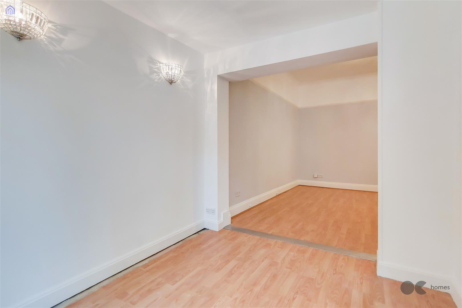 2 bed flat to rent in Hare Hall Lane, GIDEA PARK RM2  - Property Image 9