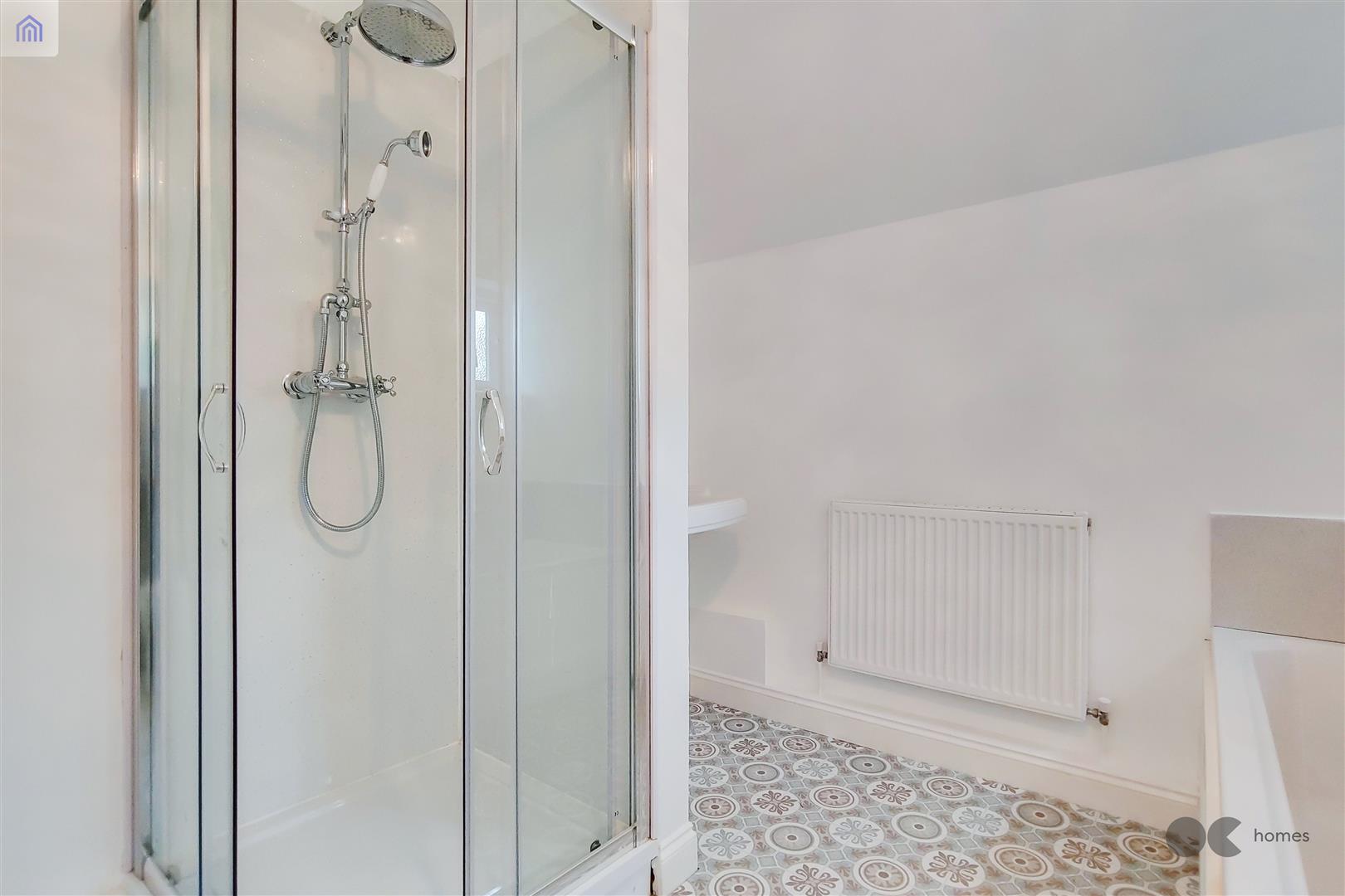 2 bed flat to rent in Hare Hall Lane, GIDEA PARK RM2  - Property Image 14