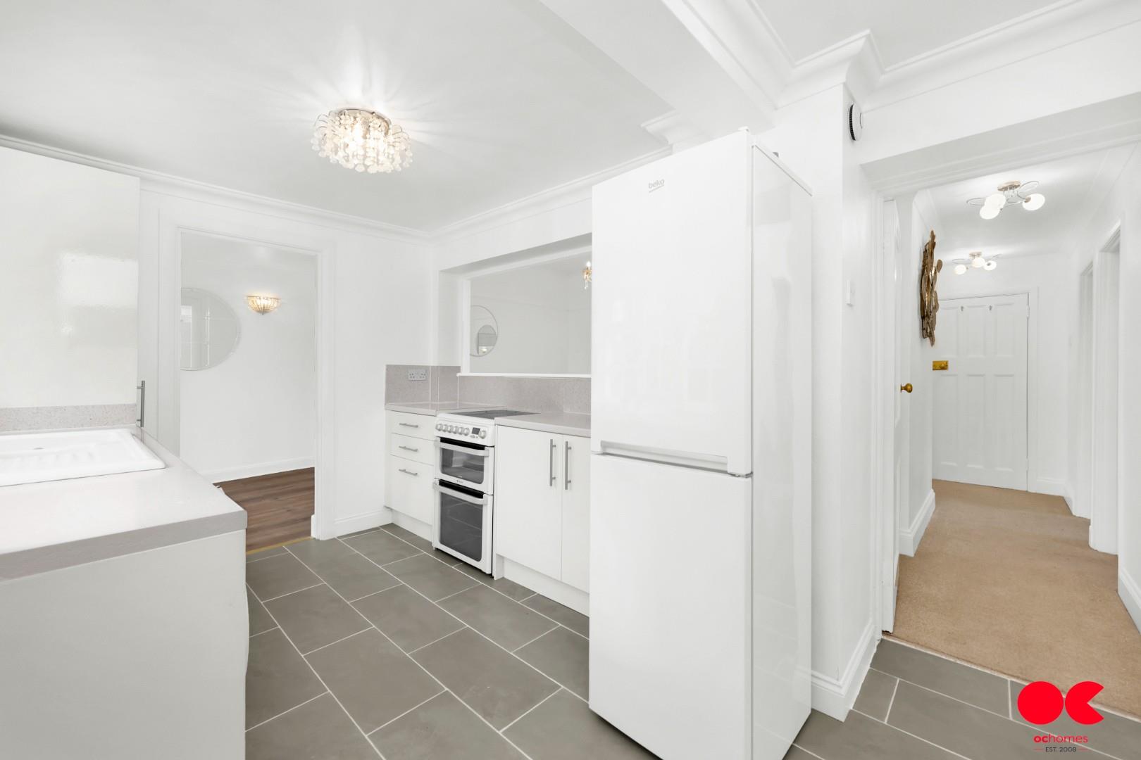 2 bed flat to rent in Hare Hall Lane, GIDEA PARK RM2  - Property Image 11