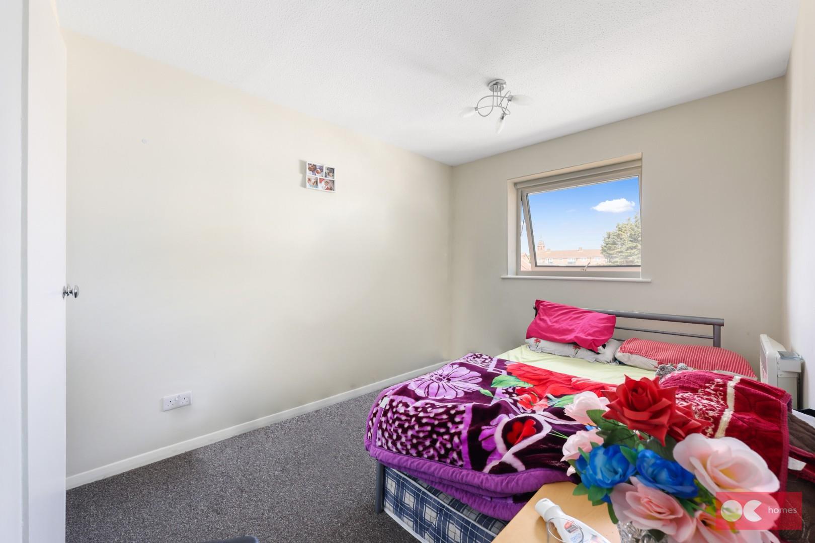 2 bed flat to rent in Wellington Road, EAST HAM E6  - Property Image 9