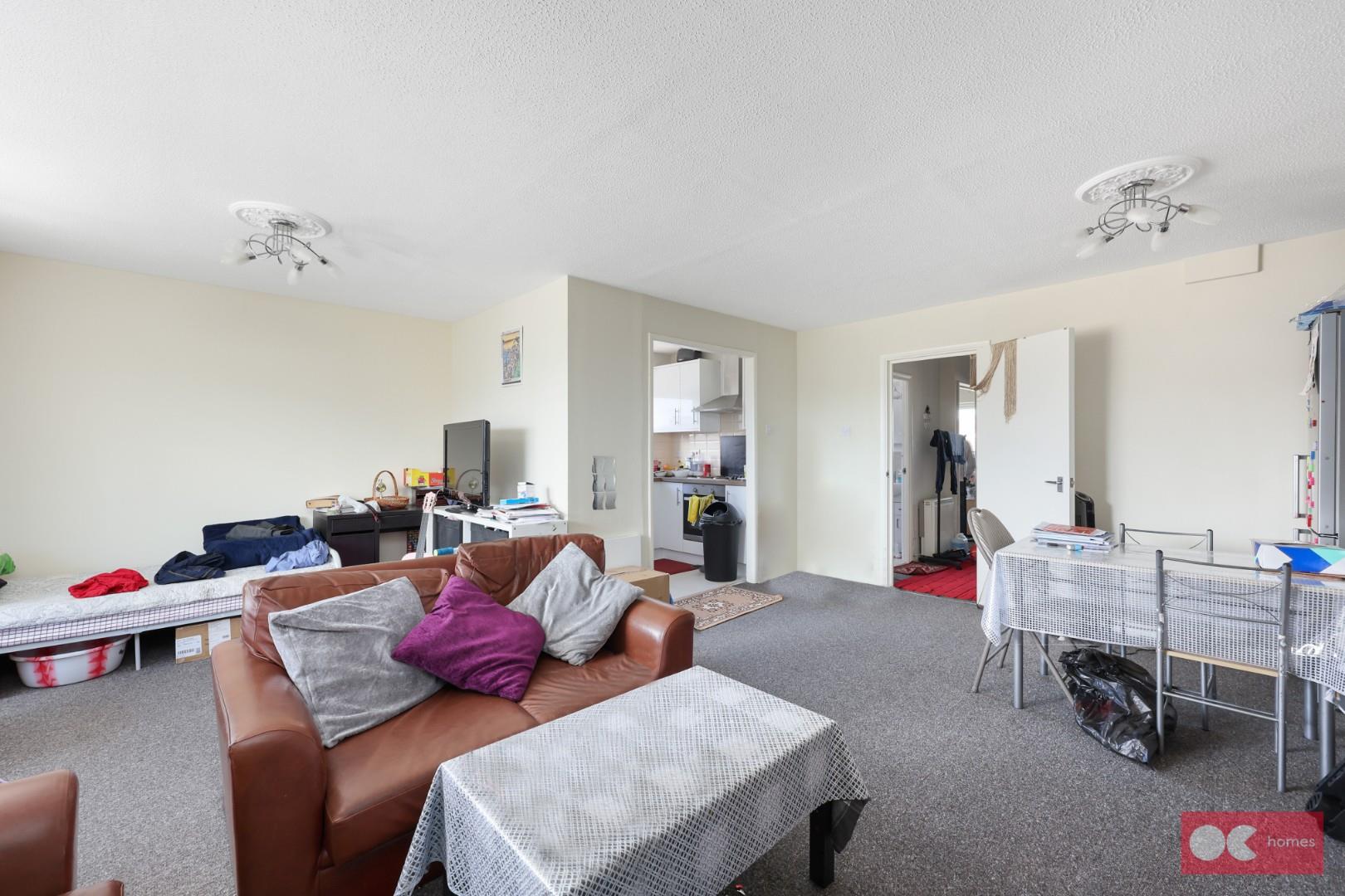 2 bed flat to rent in Wellington Road, EAST HAM E6  - Property Image 7