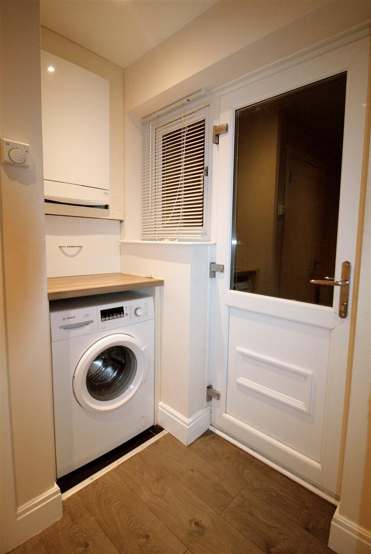 3 bed end of terrace house to rent in Noak Hill Road, Romford RM3  - Property Image 11