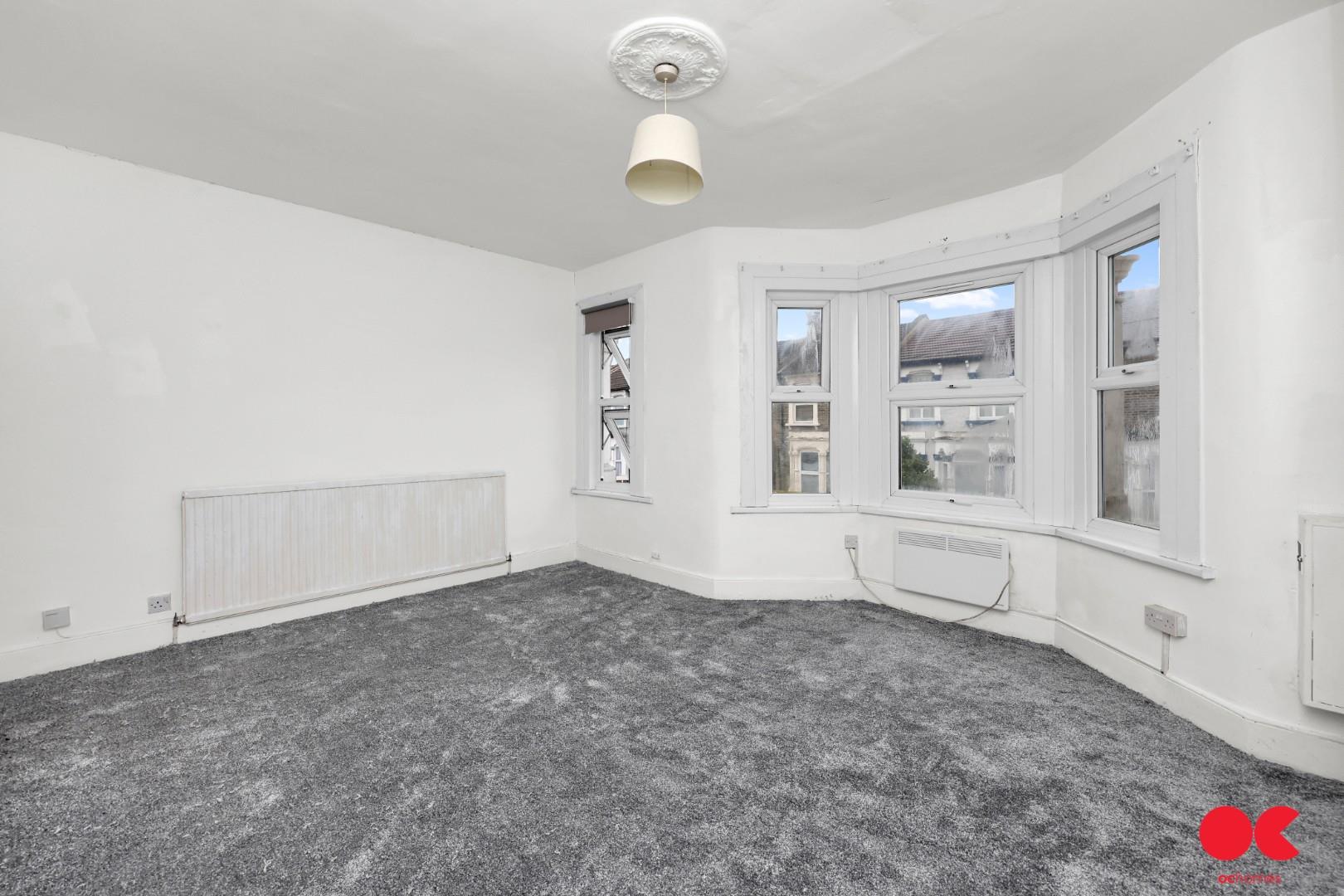 3 bed terraced house to rent in Ruckholt Road, Leyton, E10  - Property Image 2
