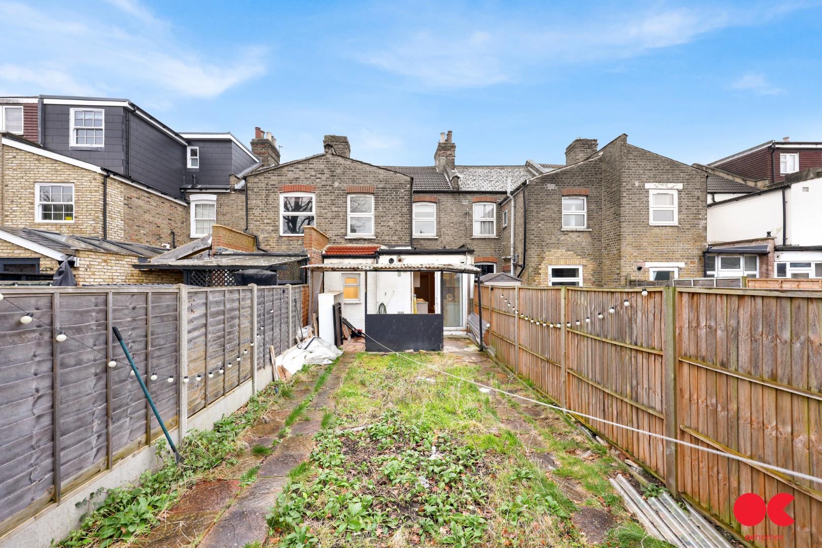 3 bed terraced house to rent in Ruckholt Road, Leyton, E10  - Property Image 25