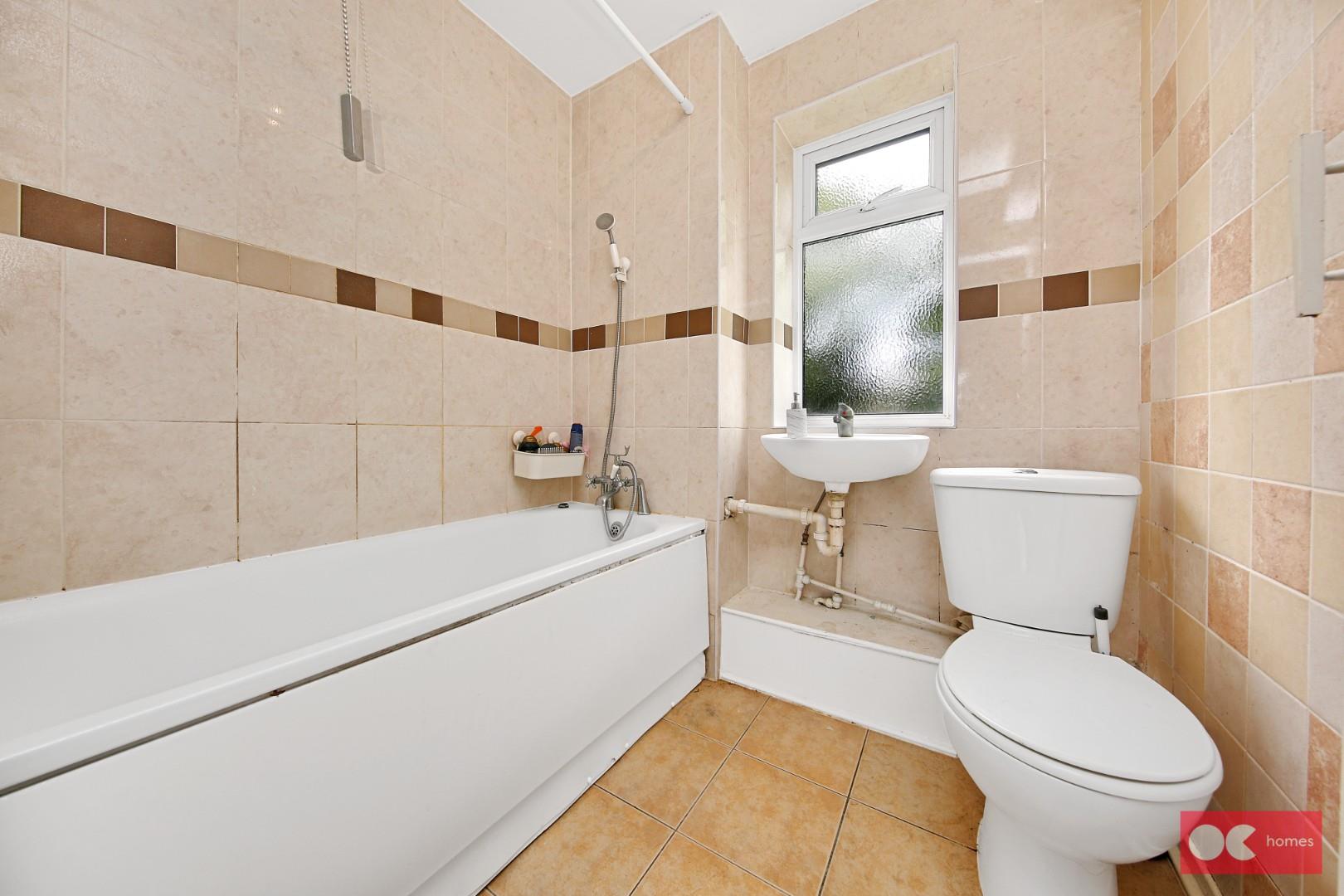 1 bed flat to rent in Hainault Road, Leytonstone  - Property Image 3
