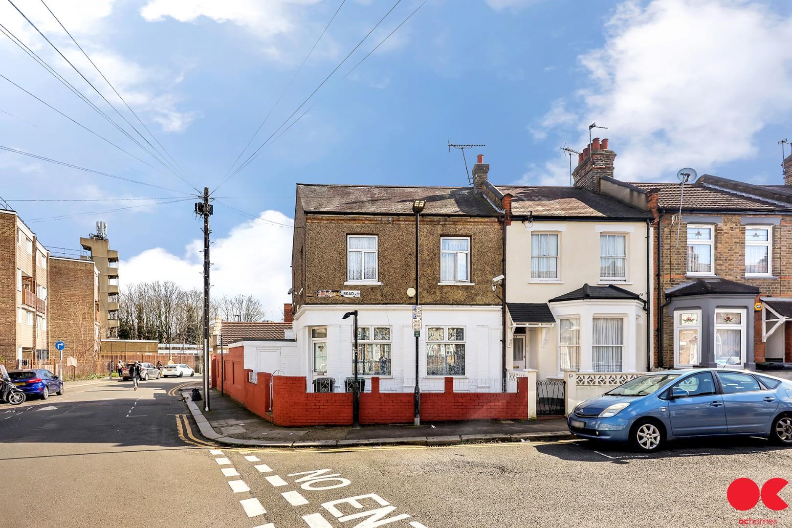 4 bed end of terrace house for sale in Greyhound Road, London  - Property Image 9