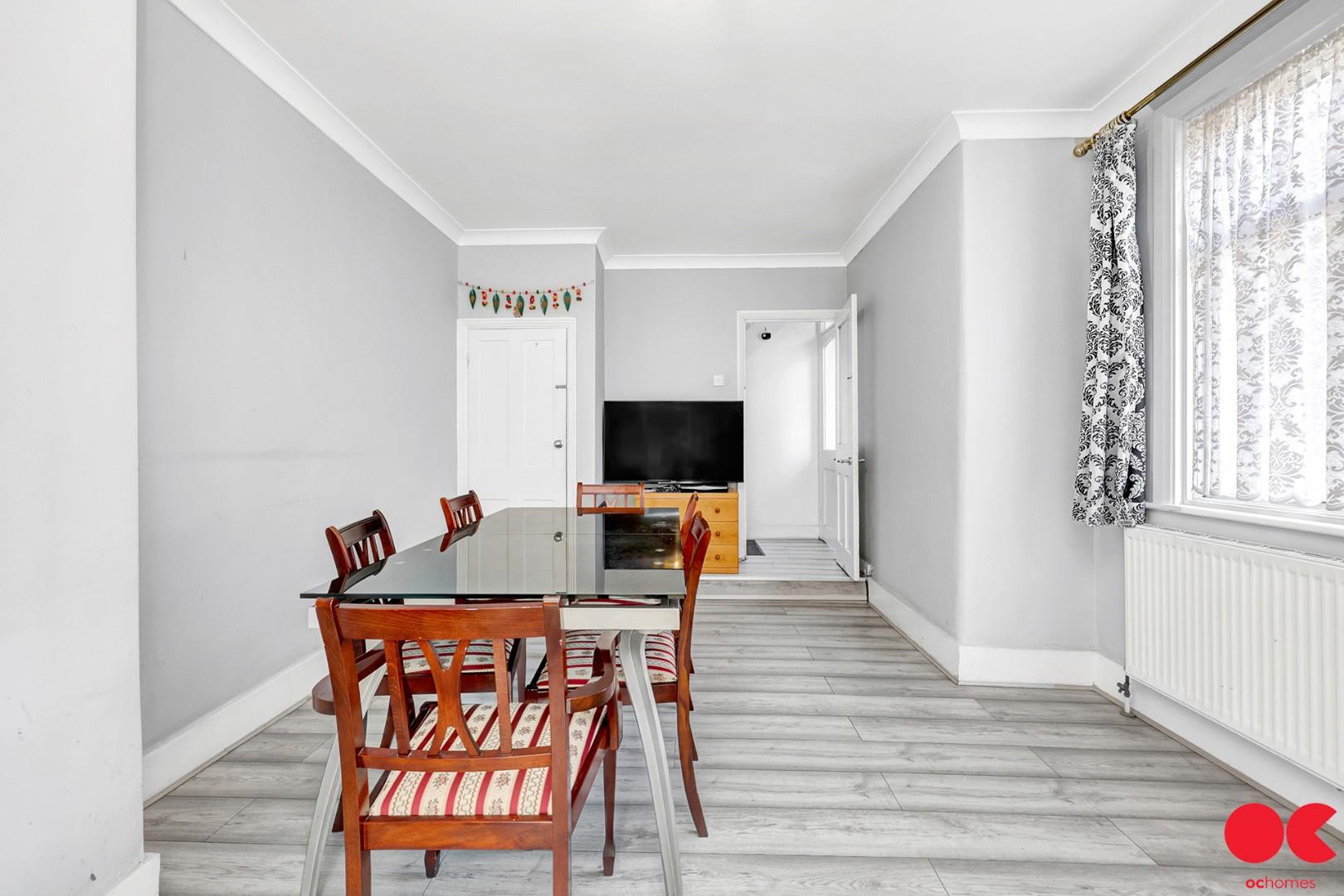 4 bed end of terrace house for sale in Greyhound Road, London  - Property Image 4