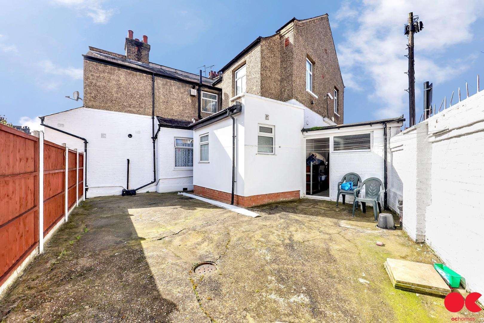 4 bed end of terrace house for sale in Greyhound Road, London  - Property Image 7