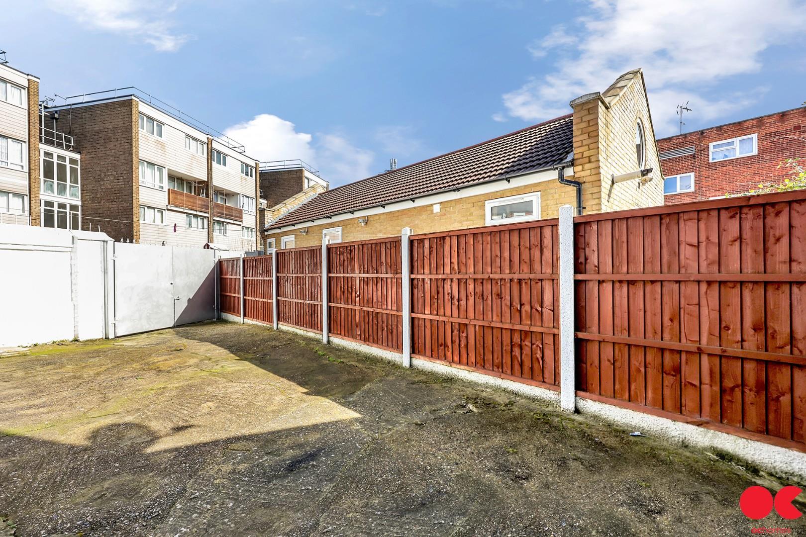 4 bed end of terrace house for sale in Greyhound Road, London  - Property Image 31