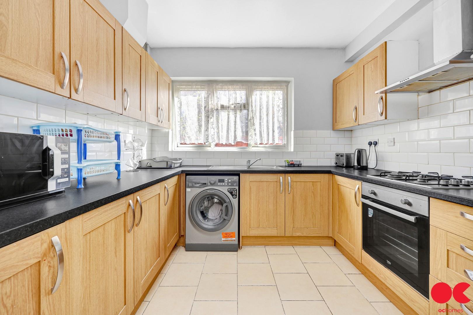 4 bed end of terrace house for sale in Greyhound Road, London  - Property Image 3