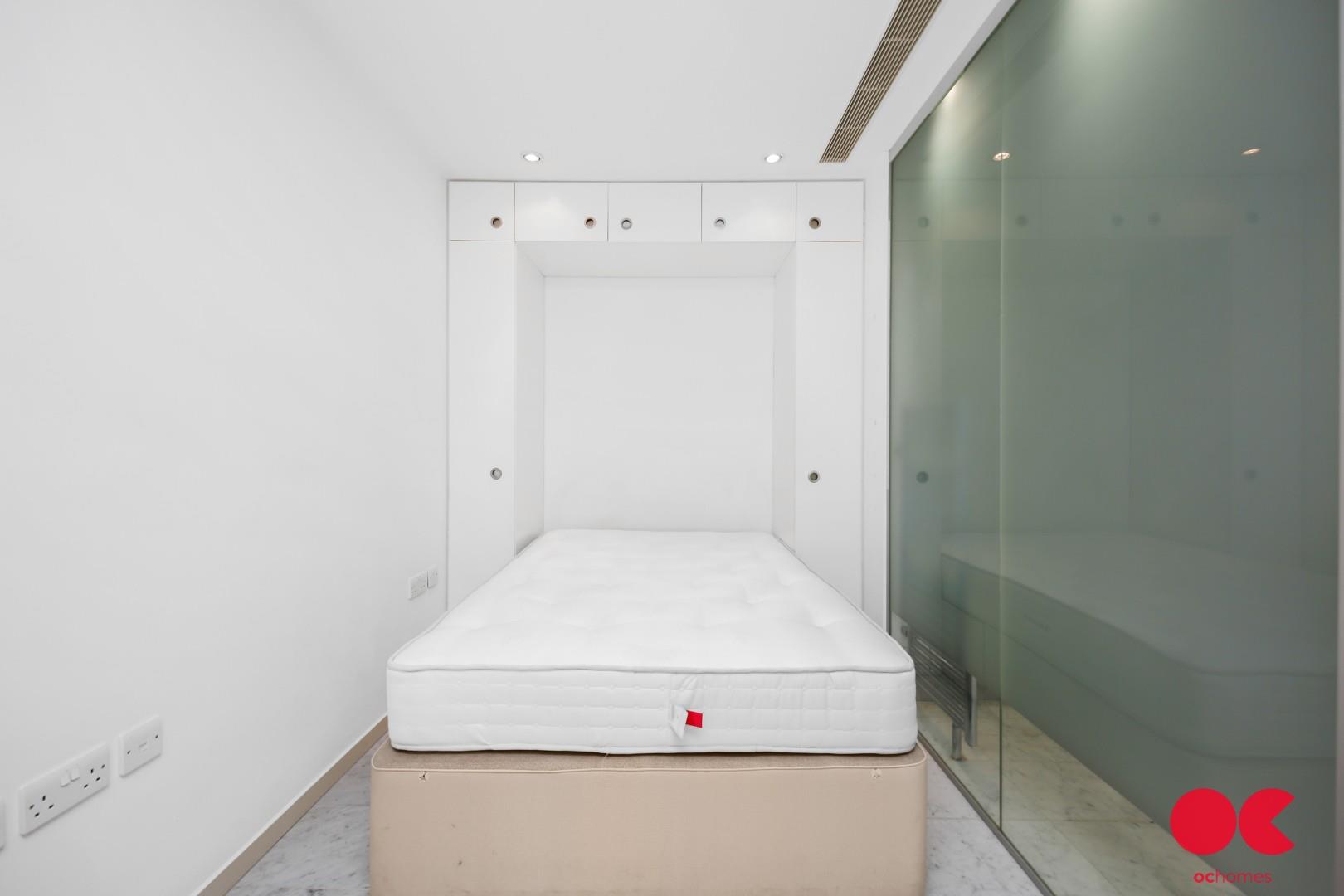 Studio flat to rent in Fairmont Avenue, Canary Wharf, London  - Property Image 13