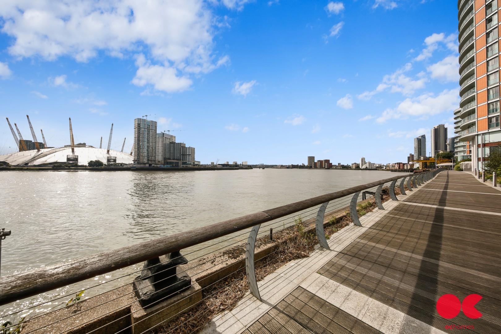 Studio flat to rent in Fairmont Avenue, Canary Wharf, London  - Property Image 4