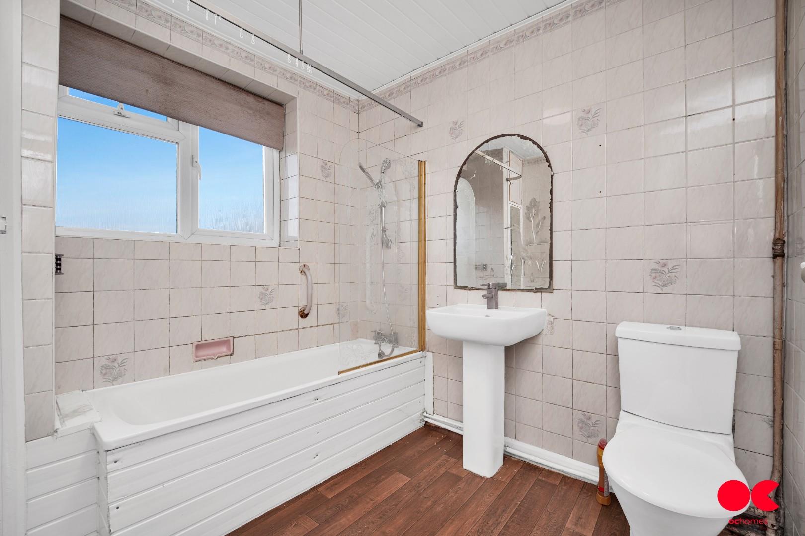 3 bed semi-detached house to rent in Atherton Road, Clayhall, Ilford  - Property Image 20