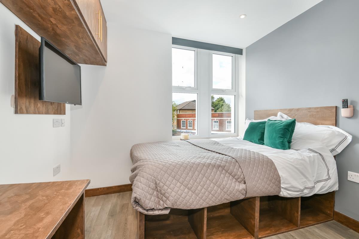 House share to rent in George Lane, SOUTH WOODFORD E18 - Property Image 1