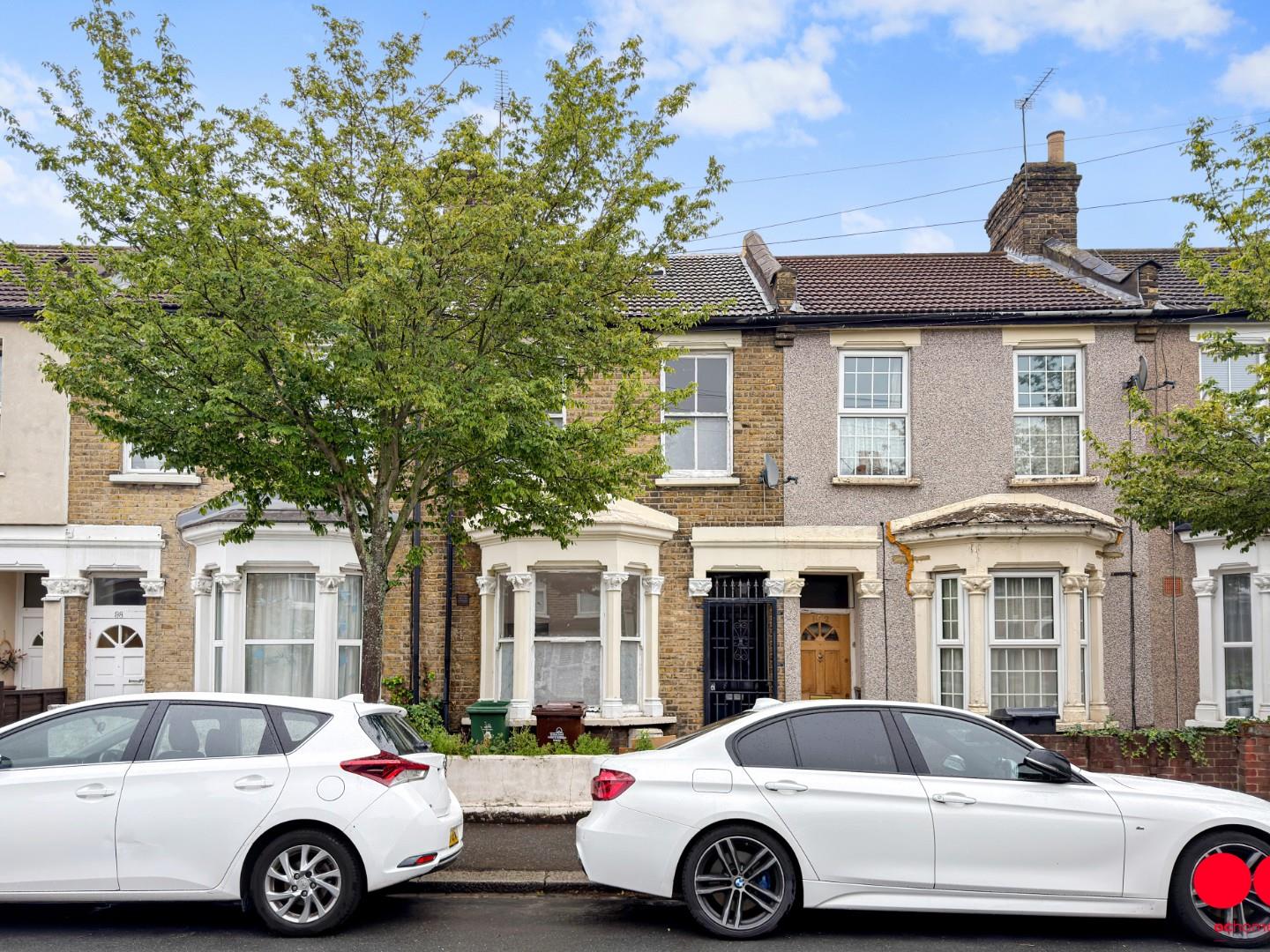 4 bed terraced house to rent in Cobbold Road, London  - Property Image 5