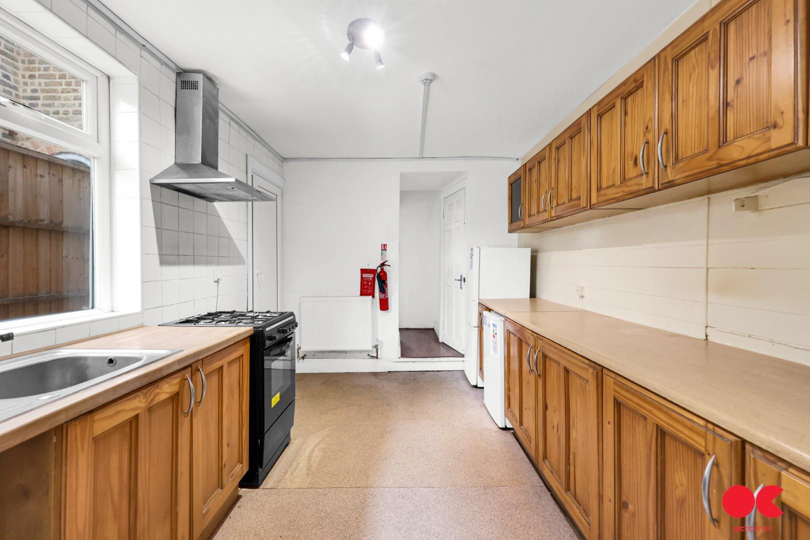 4 bed end of terrace house to rent in Devonshire Close, London  - Property Image 9