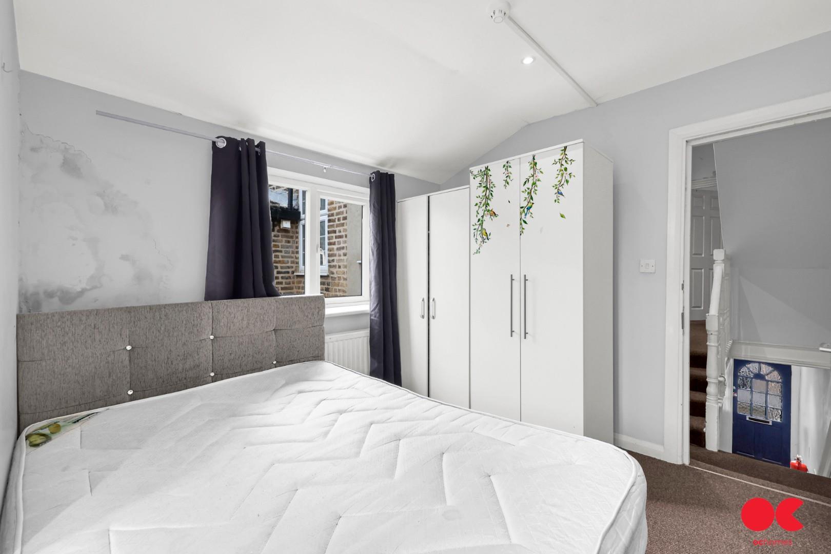 4 bed end of terrace house to rent in Devonshire Close, London  - Property Image 14