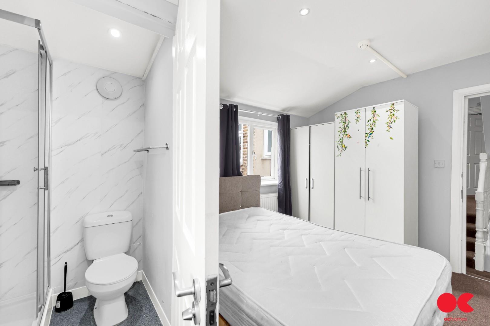 4 bed end of terrace house to rent in Devonshire Close, London  - Property Image 13